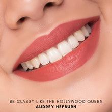 Retro Lipstick Edition - AUDREY