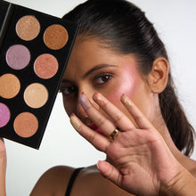 Diamond Glow Highlighter Palette 8 Shades-Highly Pigmented