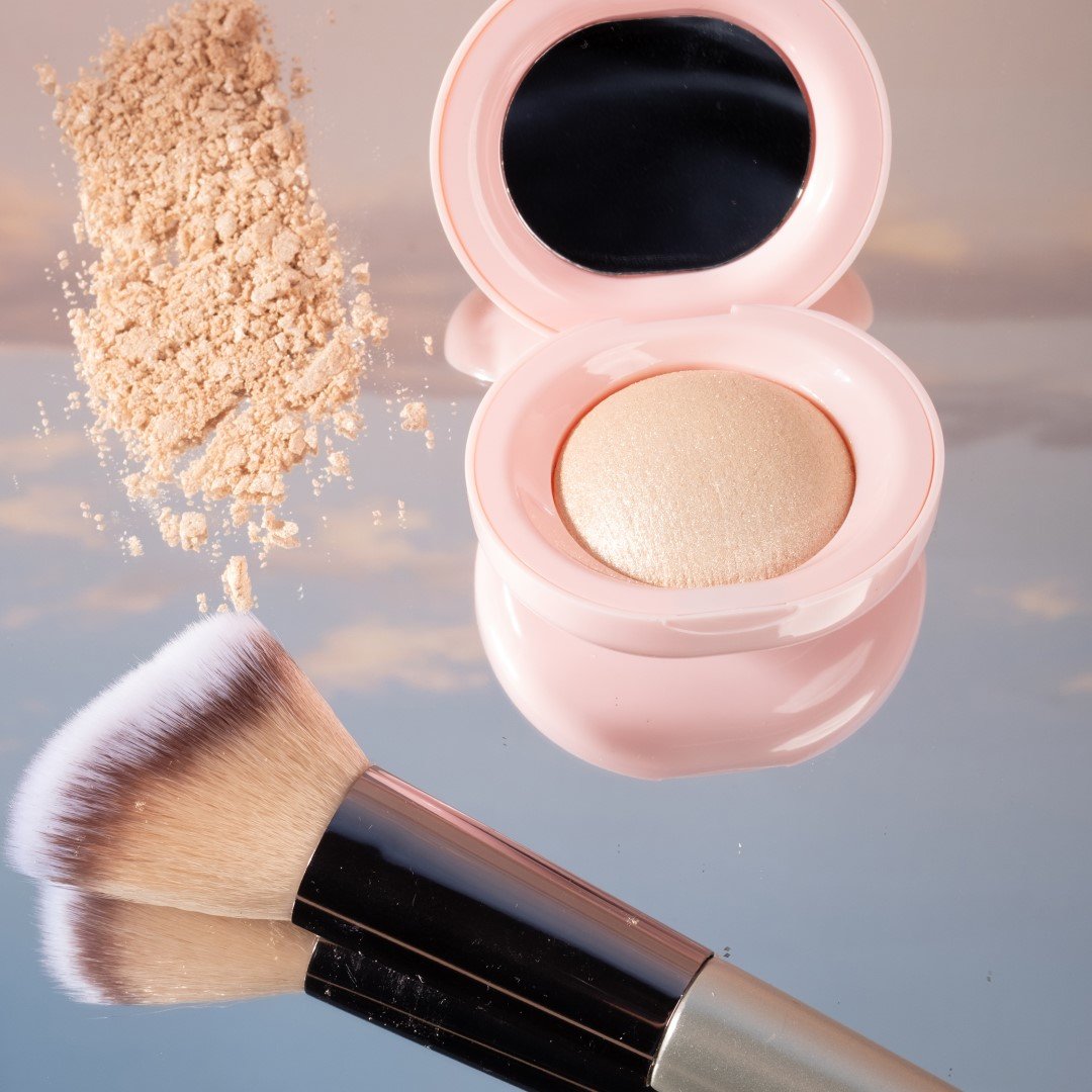 Glam Glow Silky Touch Diamond Glow Highlighter-Champagne