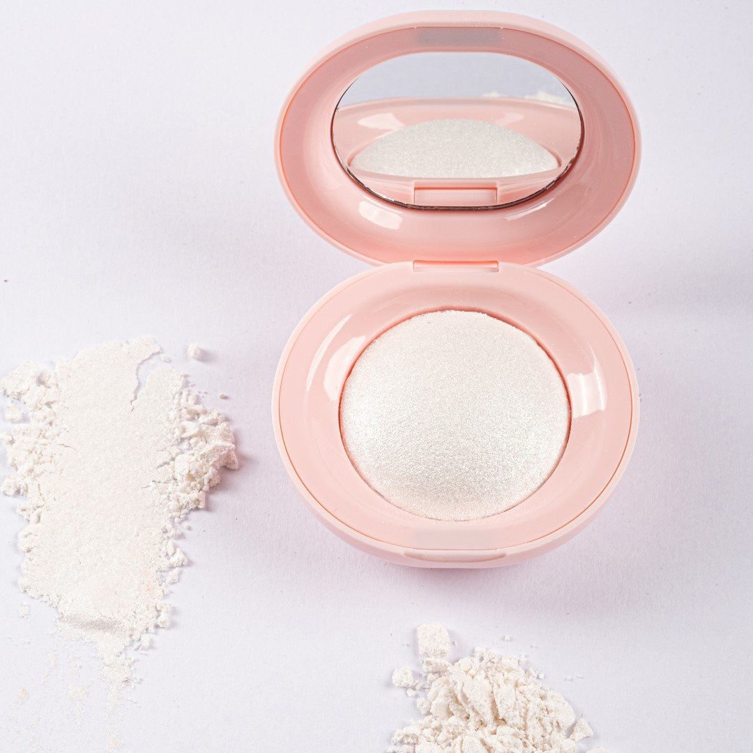 Glam Glow Silky Touch Diamond Glow Highlighter-Pearl