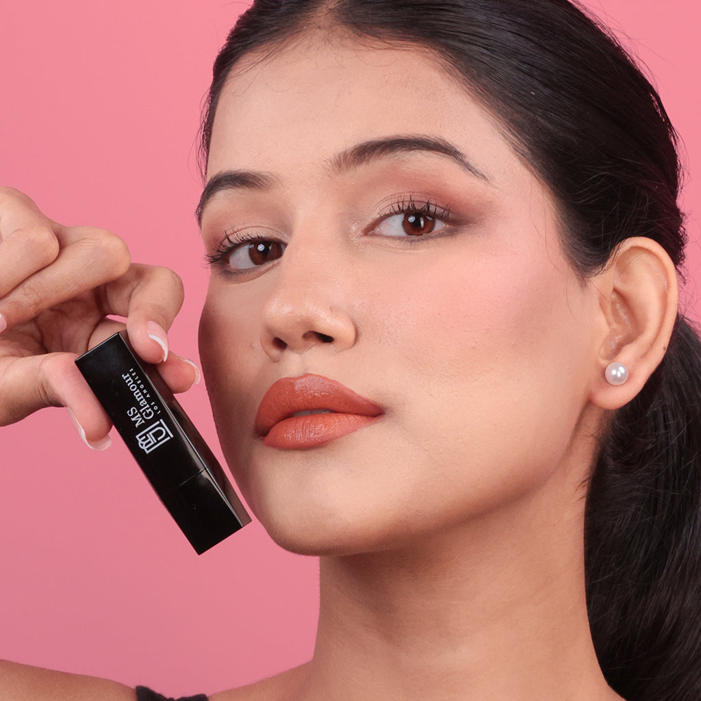 Ultra-Comfortable Velvet Matte Lipstick Smudge Proof - Golden Peach