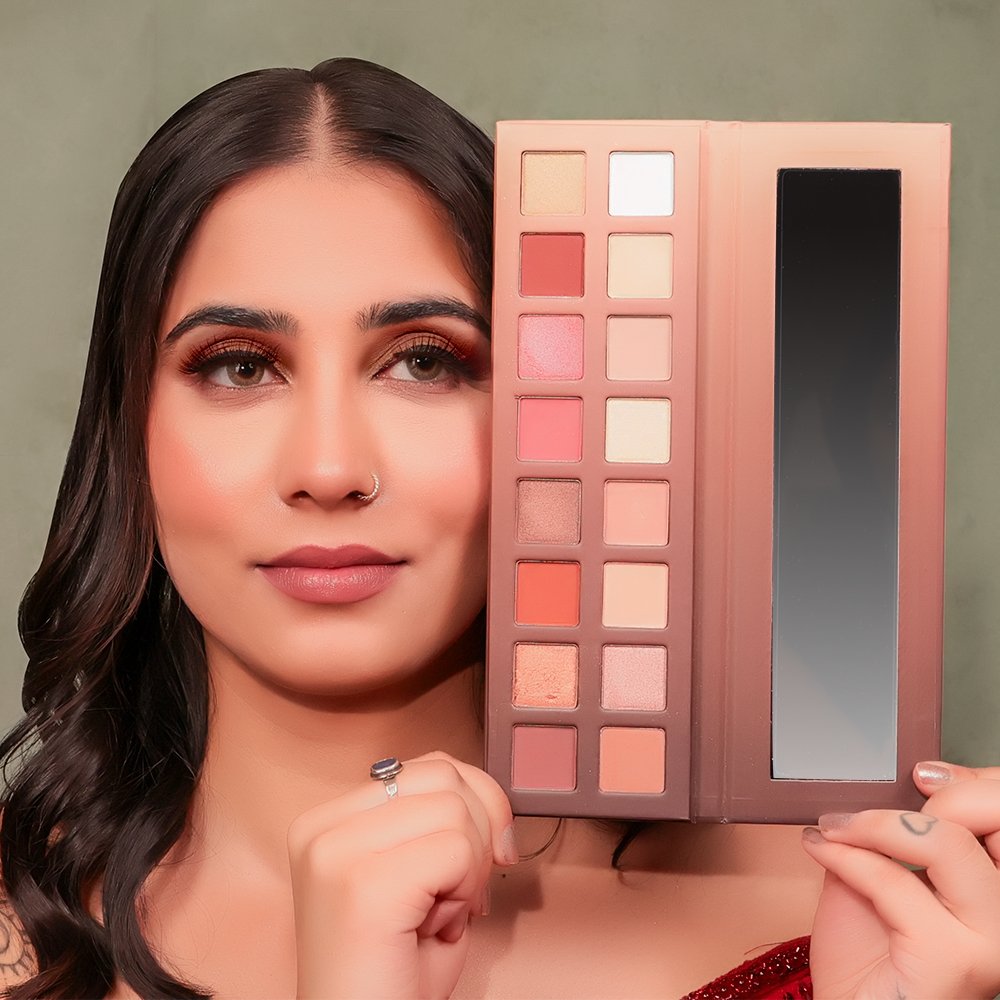 Smokey Seduction 16 shades eyeshadow Pallete