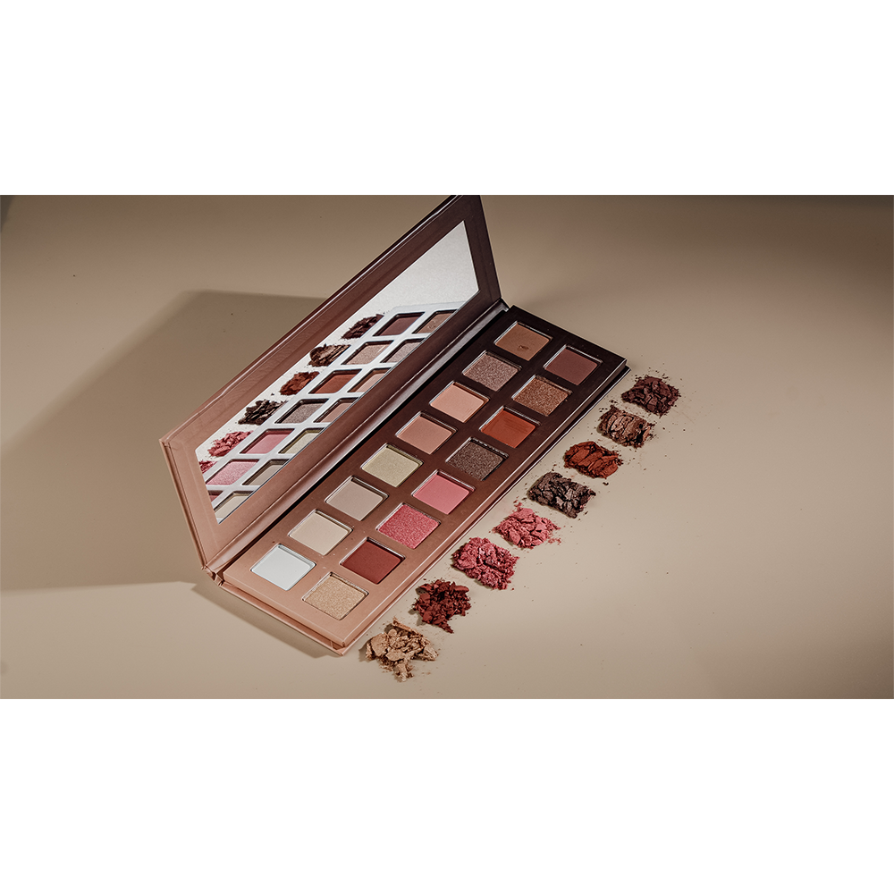 Smokey Seduction 16 shades eyeshadow Pallete