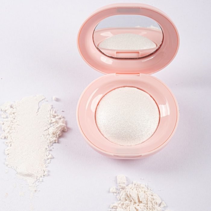 Glow-Highlighter-Pearl-4.jpg Glow-Highlighter-Pearl-4.jpg