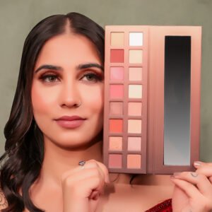 Smokey Seduction 16 shades eyeshadow Pallete